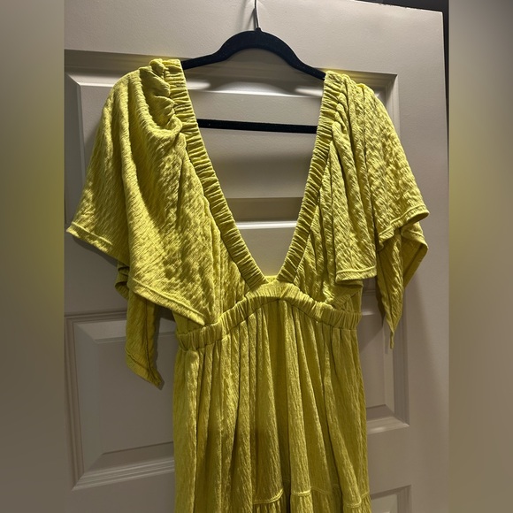 Free People Beach La La Maxi Maxi Dress in Golden Kiwi - Picture 4 of 8